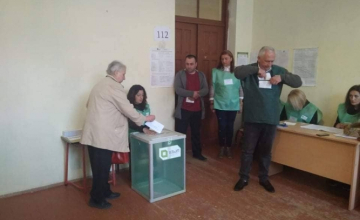 აბასთუმანში 38-მა ამომრჩეველმა ხმა მათთვის უცნობ კანდიდატს მისცა