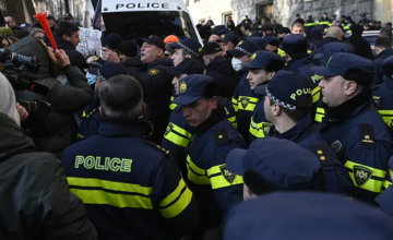 პარლამენტთან პოლიციელებსა და აქციის მონაწილეებს შორის დაპირისპირება იყო