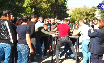 მკლავჭიდში ჩემპიონატი ჩატარდა (ვიდეო)