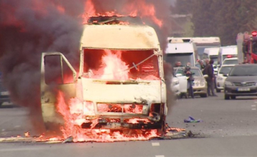 ბორჯომი - თბილისის აალებულ მიკროავტობუსში 15 მგზავრი იმყოფებოდა