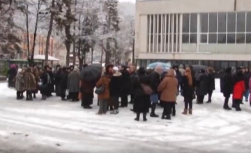 ბორჯომელი მრევლი სასულიერო პირებისგან ბოდიშის მოხდას ითხოვს