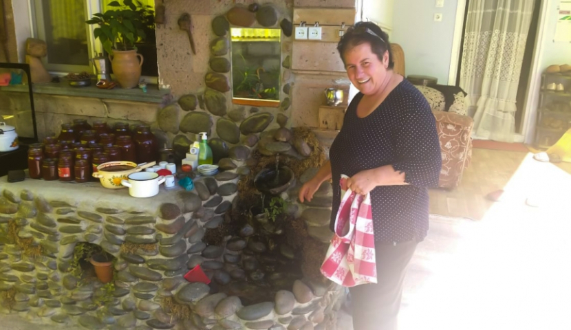 ქალი, რომელმაც წარსული ერთ ოთახში ჩაატია