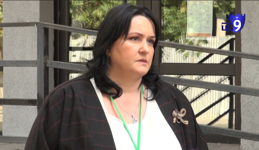 „ამომრჩეველმა დამკვირვებელს გახსნილი ბიულეტენი აჩვენა“ - საოლქოში პირველი საჩივარი დაწერეს