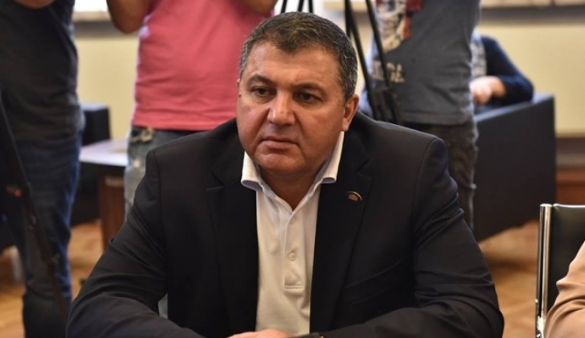 ენზელ მკოიანსა და სამველ პეტროსიანს შორის დაპირისპირება გრძელდება (ფოტო/ვიდეო)