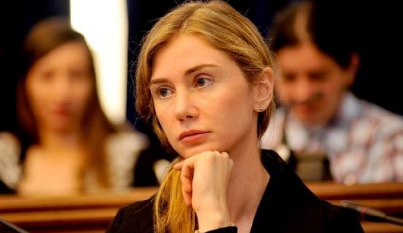 ,,სხდომა უნდა ჩაიშალოს. არც ბოიკოტირება გაჩერდება, არც პიკეტირება" - თინა ბოკუჩავა