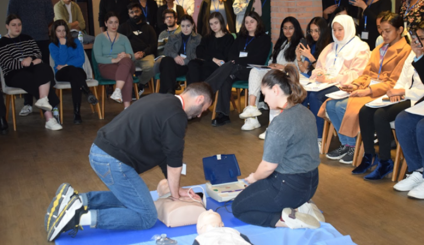 ბაკურიანში, მოსახლეობისთვის პირველადი გადაუდებელი დახმარების ტრენინგი ჩატარდა