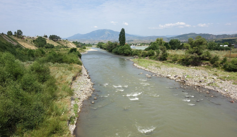 ახალციხეში ქალი ხიდიდან გადახტა