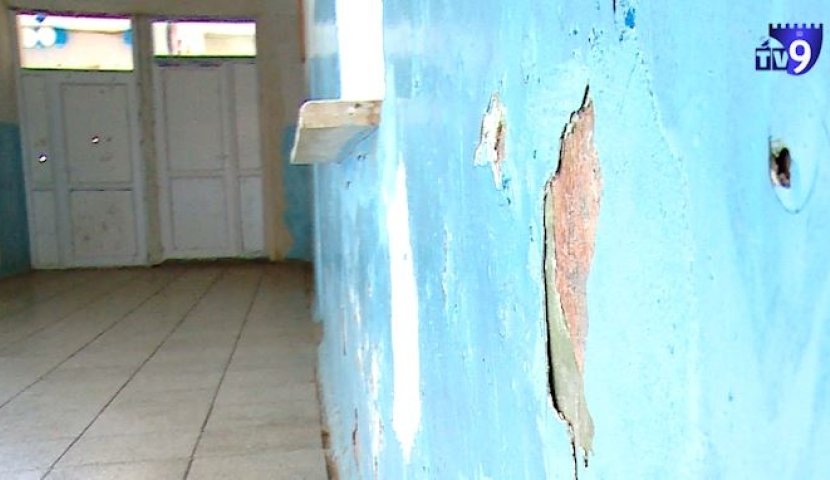 ,,სკოლაში ჭერი უკვე ჩამოინგრა“ - ბავშვები ავარიულ შენობაში სწავლობენ (ვიდეო) 