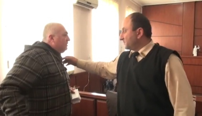 ,,ვეტერანების საქმის" სასამართლო განხილვა ხმაურით დაიწყო 