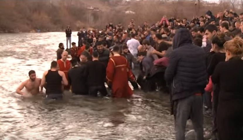 19 იანვარს მართლმადიდებლები ნათლისღებას აღნიშნავენ