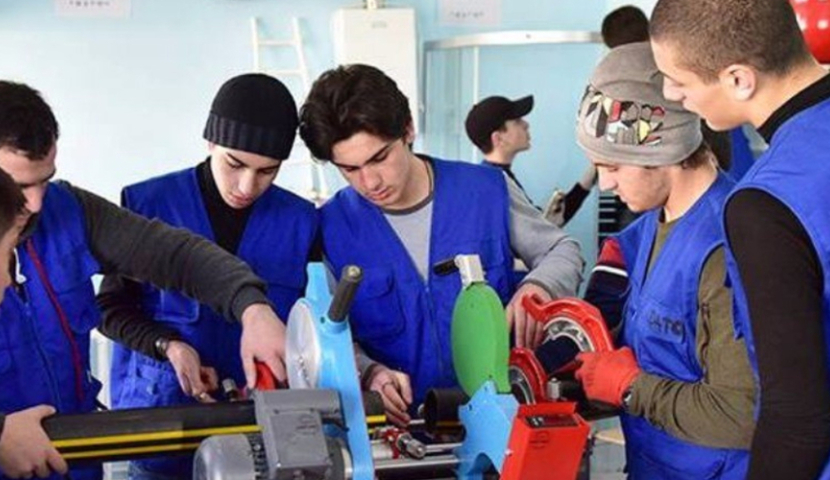 პროფესიულ პროგრამებზე სწავლის მსურველთა ტესტირება დაიწყო