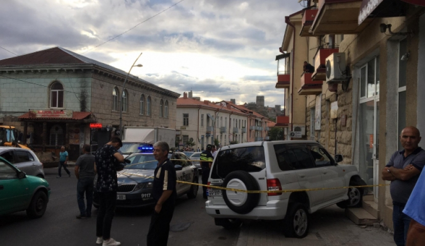 Ախալցիխեում մեքենան անցորդներին վրաերթի է ենթարկել 