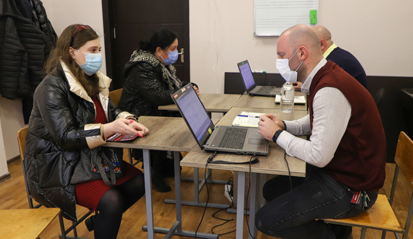 ბორჯომში, დევნილ ოჯახებთან საცხოვრებელი ფართებით უზრუნველყოფის საკითხი განიხილეს