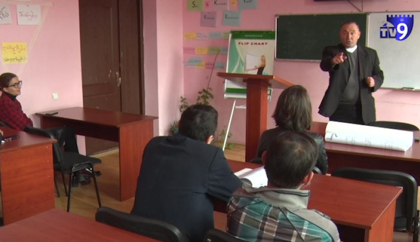 კრისტალის ახალგაზრდა მეწარმეთა სკოლამ დაინტერესებული ახალგაზრდებისთვის მიღება გამოაცხადა 