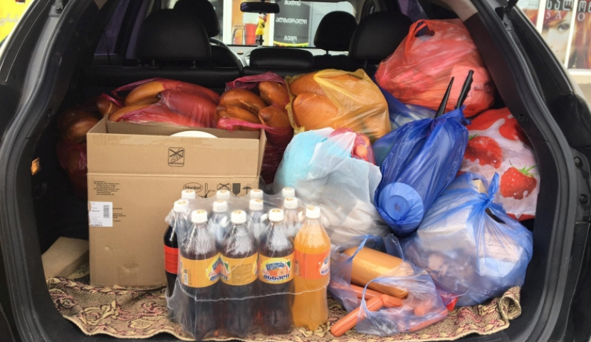 ხევაშენში მცხოვრებ მინაძეებს მოქალაქეები ეხმარებიან