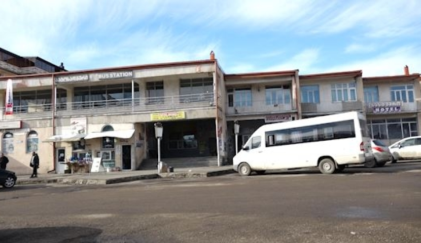 როგორ ეძებენ ახალციხეში მგზავრები და მძღოლები ერთმანეთს?