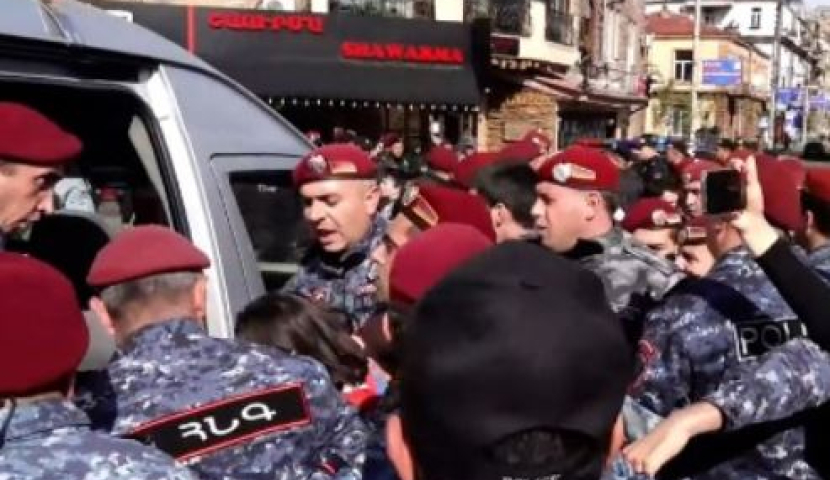 ერევანში საპროტესტო აქციაზე 134 ადამიანი დააკავეს