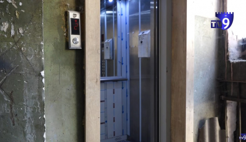 ლიფტები, რომლებიც ახალციხის მერიას 157 200 ლარი დაუჯდა, არ მუშაობს