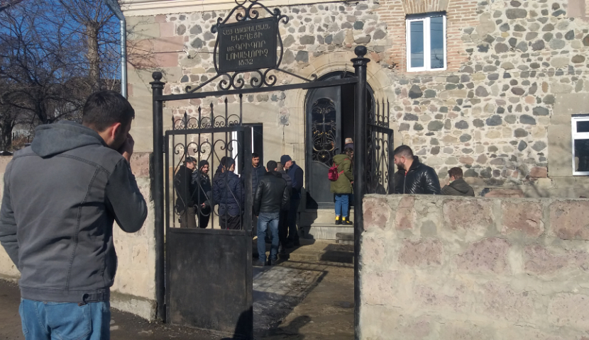 სომხური სამოციქულო ეკლესია შობას და ნათლისღებას აღნიშნავს