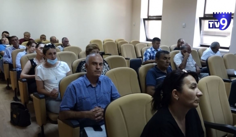 საკრებულოში ახალი ფრაქცია შეიქმნა - ვინ მართავს წარმომადაგენლობით ორგანოს?