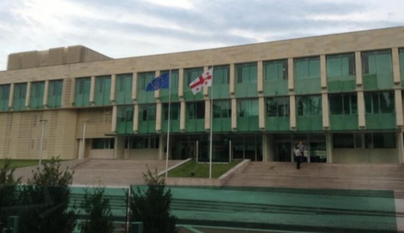 პარლამენტთან არცერთი თანამშრომელი არ იმყოფება - სუსი