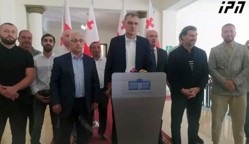 პარლამენტში, "უცხოეთის აგენტის" მეორე ვარიანტიც დარეგისტრირდა