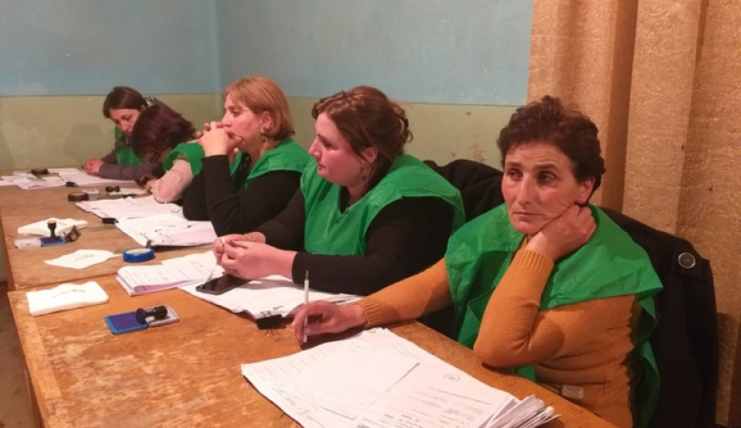 არალში საარჩევნო უბანი დაიხურა