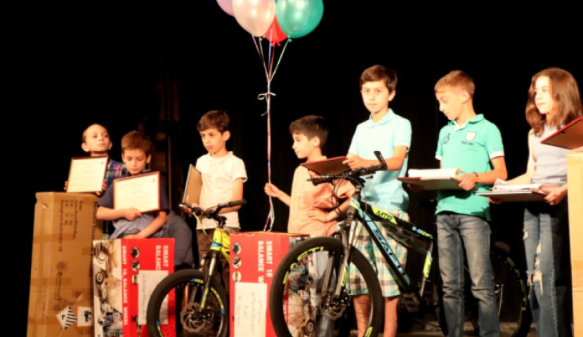 მათემატიკით დაინტერესებულებისთვის ცენტრი ,,ვექტორი" მიღებას აცხადებს