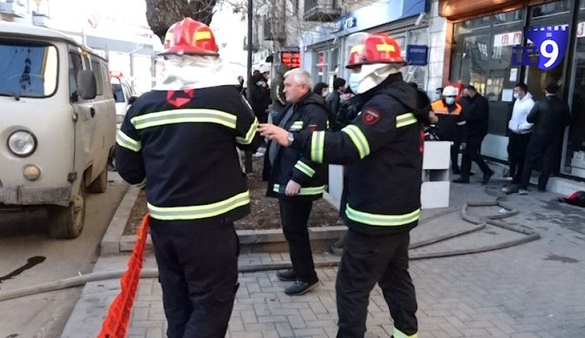 ხანძრის შედეგად, ახალციხეში მაღაზიის ნაწილი და ტანსაცმელი დაიწვა