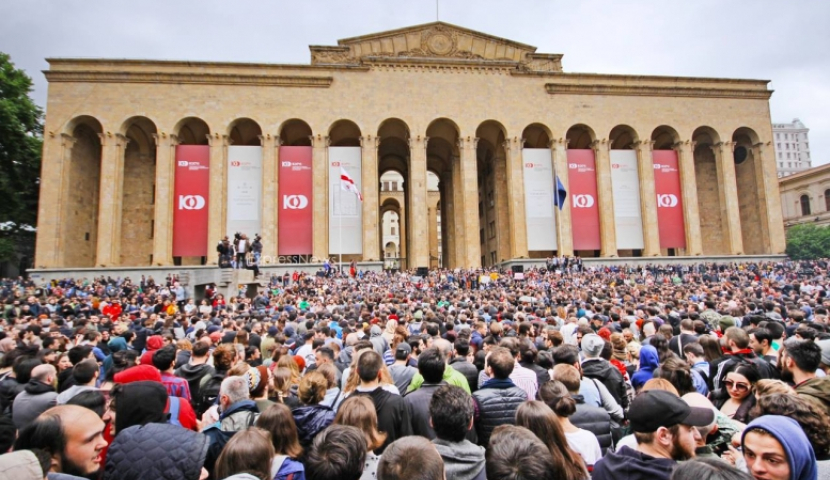 აქციის მონაწილეებმა გახარიას გადადგომისთვის ვადა მისცეს