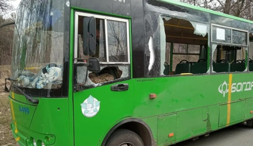 მარიუპოლიდან ევაკუაციისას რუსმა ოკუპანტებმა ავტობუსებს ცეცხლი გაუხსნეს - უკრაინული მედია