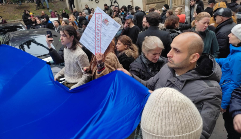 ის დროა, როცა ვიღაცის დაპატიჟება არ გჭირდება - ახალციხელები პარლამენტთან გამართულ აქციას შეუერთდნენ