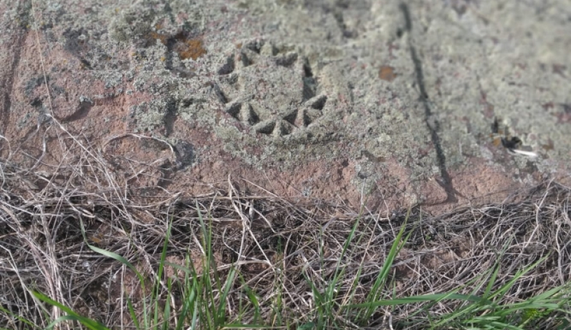 რას მოგვითხრობენ ახალციხის მულტიკულტურული საფლავის ქვები (ფოტორეპორტაჟი)