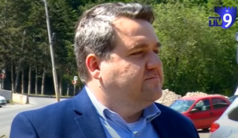 ბორჯომის ქარხნის დირექტორი აქციის მონაწილეებს პასუხობს