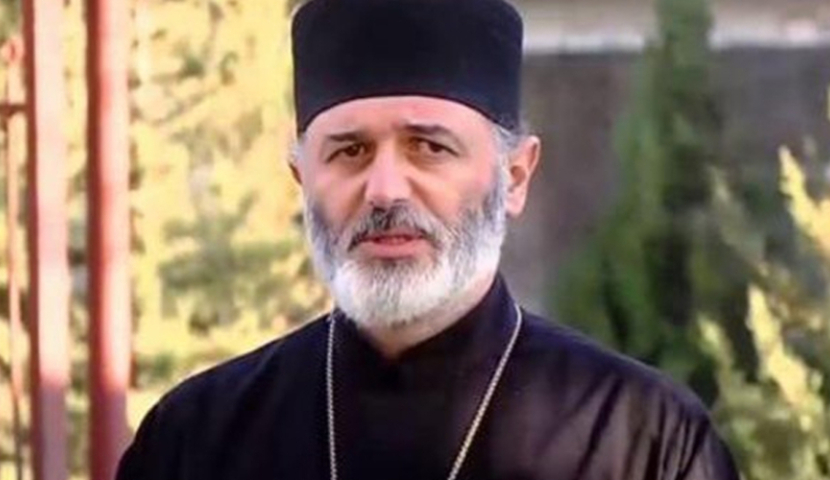 ქალაქის ქუჩებში ნიღბიან, ამოუცნობ პირთა ჯგუფის მხრიდან სასტიკი, ფიზიკური ანგარიშსწორება მოქალაქეებზე, მით უმეტეს ჟურნალისტებზე, სახიფათო ნიშანია სამოქალაქო ცხოვრებაში - დეკანოზი ანდრია ჯაღმაიძე