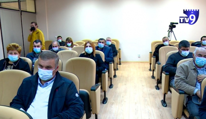 ახალციხის მერიის მიერ შენობის დემონტაჟის საკითხს დეპუტატების ნაწილი ეწინააღმდეგება