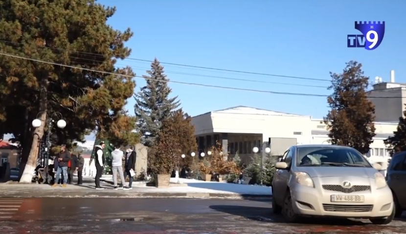 ახალციხეში უფასო ტესტირებისას, ბანკის რიგში მყოფ პირს COVID 19 დაუდასტურდა