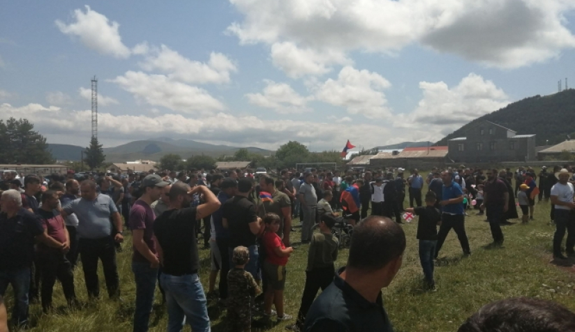 სომხეთ-აზერბაიჯანის კონფლიქტს ახალქალაქში აქციით გამოეხმაურნენ