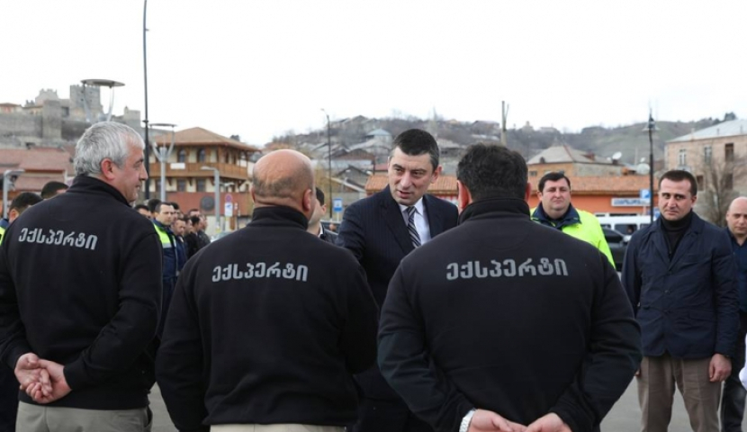 20-მდე მაღალი გამავლობის ავტომობილი და 100 სამხრე კამერა სამცხე–ჯავახეთს, 2018 წელს, გადაეცა