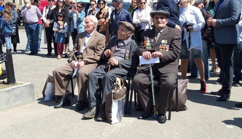 მეორე მსოფლიო ომის მონაწილეები ერთჯერადად 2000 ლარს, ხოლო მეორე მსოფლიო ომში დაღუპულთა ოჯახების წევრები 1000 ლარს მიიღებენ