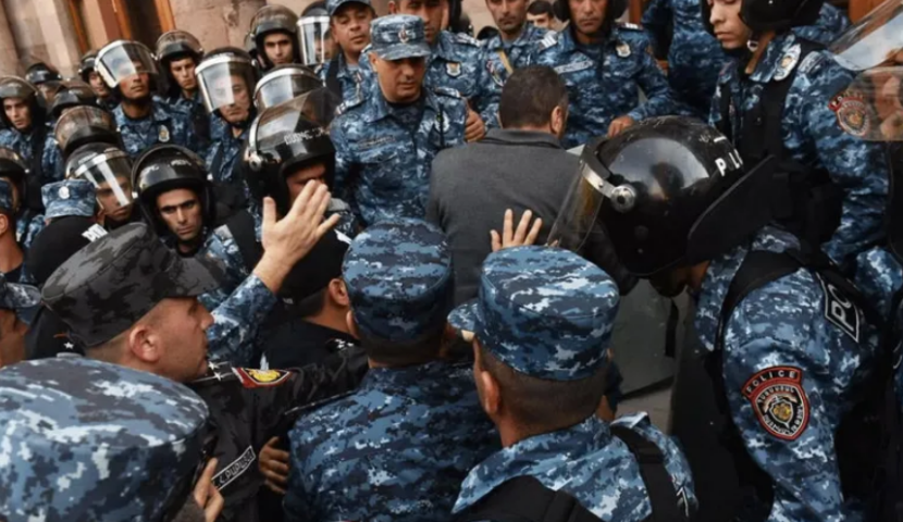 ერევანში პოლიციამ საპროტესტო აქციის 53 მონაწილე დააკავა