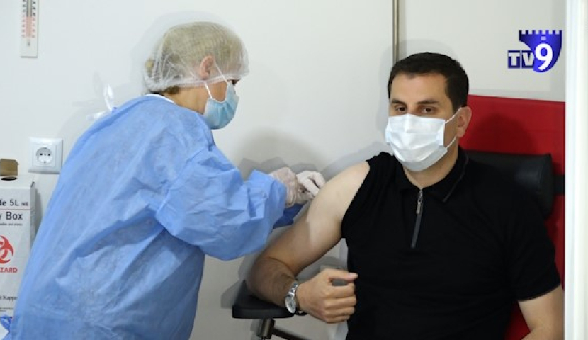 სამცხე-ჯავახეთის გუბერნატორი "სინოფარმით" აიცრა