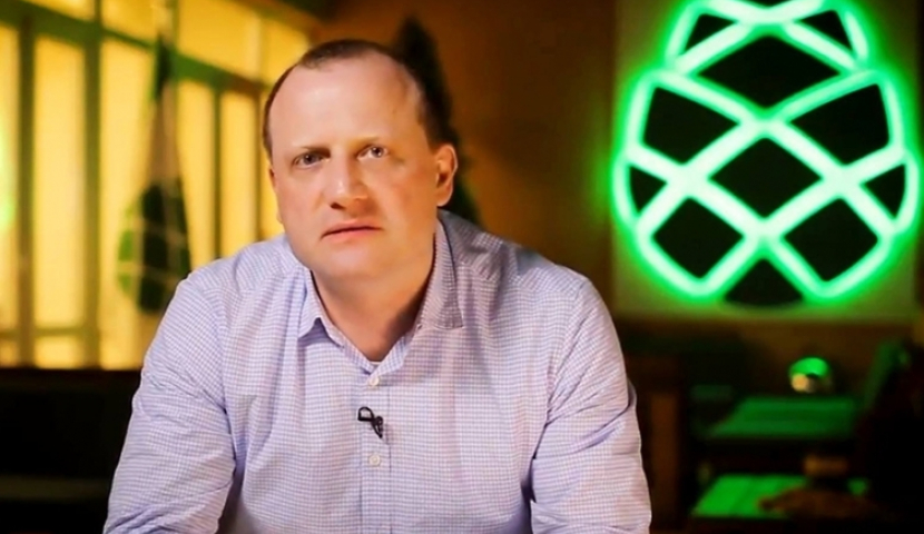 ფერადი მანქანით "ტაქსაობისთვის" ზურაბ ჯაფარიძე დააჯარიმეს (ვიდეო)