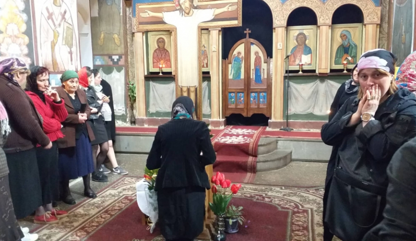 წმინდა მარინეს სახელობის საკათედრო ტაძარში ღვთისმშობლის დატირების რიტუალი ჩატარდა (ფოტო)