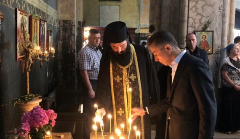 პანტელეიმონ მკურნალის სადღესასწაულო წირვას ბიძინა ივანიშვილი აბასთუმანში დაესწრო (ვიდეო)