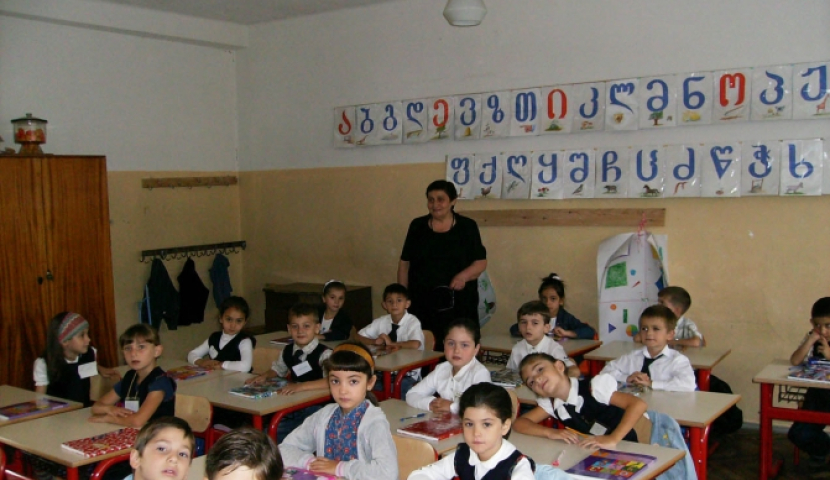 ნინოწმინდის მუნიციპალიტეტის დაახლოებით 100 მასწავლებელმა ფულადი ჯილდოებით ისარგებლა